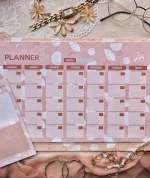 girly desk calendar