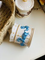 بيت الأحصنة - ازرق