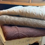 ⁦شال كتف صوف⁩ - الصورة ⁦4⁩