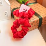 ⁦ربطة شعر حرير⁩ - الصورة ⁦2⁩