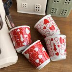 فنجان قهوة احمر