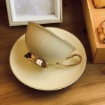 ⁦كوب كلاسيكي مذهب- ابيض⁩ - الصورة ⁦2⁩