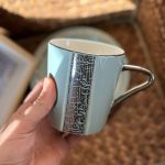 ⁦كوب خط عربي ازرق⁩ - الصورة ⁦2⁩