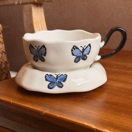 كوب فراشات ازرق 🦋